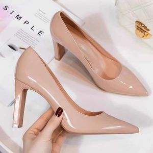 สไตล์แฟชั่นเซ็กซี่ หัวแหลมรองเท้าส้นสูง หนังเเก้วเงา หรูหราและเรียบง่ายรองเท้าสตรีคุณภาพดี ส้น3.54นิ้ว ไซส์ 36-42