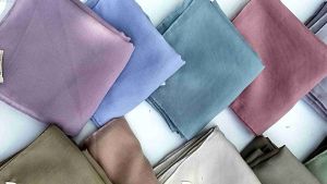 [ Free Pouch ] Kerudung Segiempat Polycotton Premium Bella Square Plain Hijab