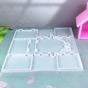 Customizable Sturdy Silicone House Shape Mould Set Portable for Stylish Keychains Sturdy and Easy to Use Resin Tools