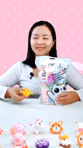 Plastisin Kanak Kanak 24 Warna Doh Mainan Lembut Selamat Tanpa Toksik Clay DIY Kreatif Hadiah Budak Super Ultra Light Clay Kids Safety And Non Toxic Teacher Recommended DIY Toys 罗弗超轻粘土儿童安全无毒老师推荐手工DIY玩具橡皮泥彩泥无硼款 A268