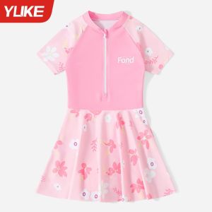 Đồ bơi một mảnh ngắn tay kiểu váy màu hồng cho bé gái phối họa tiết dễ thương