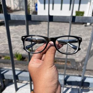 KACAMATA LENSA MINUS UNTUK RABUN JAUH PRIA DAN WANITA FREE BOX DAN LAP KACAMATA TERSEDIA DARI -0.50 S/D -4.00 - UNDICI