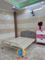 Giường  sắt kích thước ngang 1M4 dài 2M – GS343 mẫu đơn giản, tiện dụng, dễ dàng tháo ráp di chuyển.. 