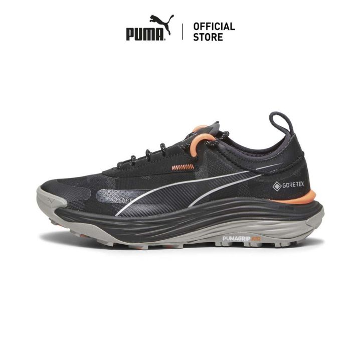 PUMA RUNNING - รองเท้าวิ่งเทรลผู้หญิง Voyage NITRO™ 3 Gore-Tex® สีดำ  37783901