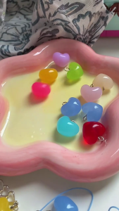 พวงกุญแจสีสันความรักห่วงคล้องรูปหัวใจพวงกุญแจทำด้วยมืออุปกรณ์เสริมสำหรับกระเป๋าถุงใส่โทรศัพท์