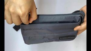 Volunteer แท้ กระเป๋าคาดเอว คาดอก แบบบาง รหัส1713-16 กระเป๋าพาดลำตัว ผ้าร่ม2ชั้นกันน้ำ กระเป๋าใส่โทรสัพ กระเป๋าใส่ตังค์ กระเป๋าไอโฟน กระเป๋าหลายชั้น กป.ผู้ชายผู้หญิง