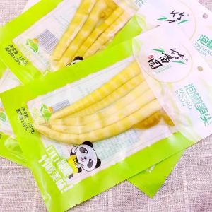 泡椒笋尖山椒脆笋100g Pickled pepper bamboo shoots with Sichuan pepper 100g中国零食