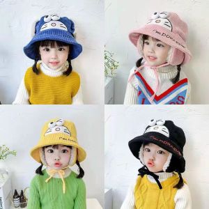 Mũ rộng vành gắn chong chóng Doremon kèm bịt tai