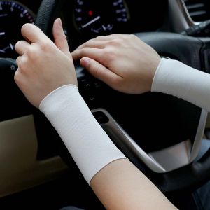 1Pair Driving Cooling Sleeves Solid Color Elastic Wrist Cover Outdoor Ice Silk Sleeves Cycling Arm Sleeves Sports Wristband Sunscreen Wrist