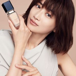 Cle de Peau Beaute RADIANT FLUID FOUNDATION NATURAL  35mL SPF25・PA++ [Direct From Japan]