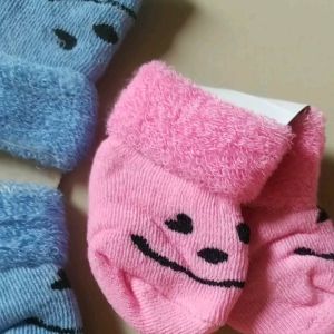 combo 3 đôi vớ len xù cho bé  từ 0-3 tháng tuổi