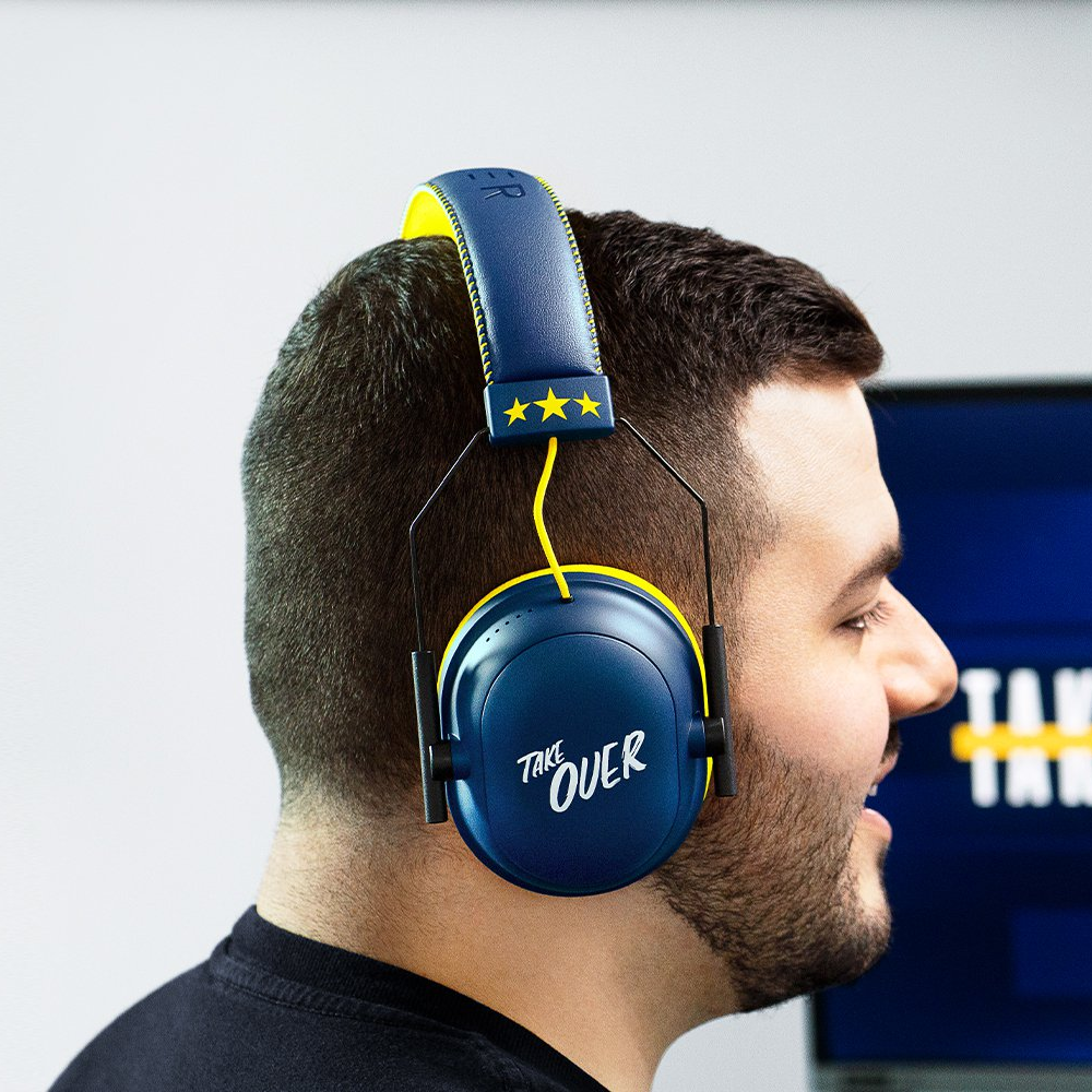 RAZER BlackShark V2 Multi-Platform Wired Esports Headset with HyperClear Cardioid Mic With USB Sound Card Gaming Headphones