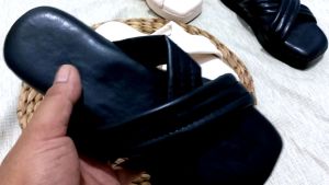 Sandal Wanita wedges Flatporm silang empuk dan ringan AR 06
