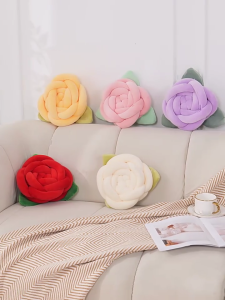 Florals Knot Designs Accent Pillow Sturdy Polyester Fabric Multipurpose Decorative Cushion for Interior Styling