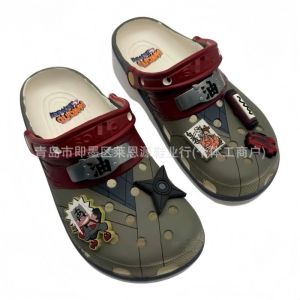 crocs In-stock new Naruto co-branded summer clogs outdoor beach shoes clogs anime style