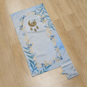 AZKA SAJADAH TRAVEL / Sejadah Premium Traveling Mini Printing Ringan Gulung Motif Masjid Anti Slip / Sajdah Genggam Hampers Puasa dan Lebaran Hari Raya Idul Fitri /Alas Sholat Warna Pastel Pocket Pouch Serut Dompet /Taslan Waterproof Anti Air Praktis