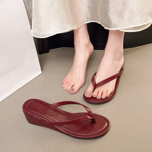 [Free Shipping] Thick-soled flip-flops for women 2026 summer new red high-heeled sandals for women suitable for outdoor wear and beach use