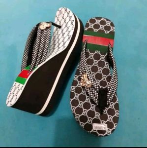 Sandal Wanita Terbaru Sandal Spon Wedges Silver GG