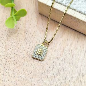Fashionable gold-plated copper square pendant necklaceletter womens accessory high-end clavicle chain light luxury jewelry
