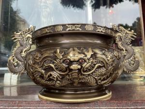 Bát hương tai rồng bằng đồng màu nâu đk 40cm cao 33cm nặng 165kg dâng đền nhà thờ họ