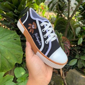 Sneakers Anak Laki-Laki Cumi JR Motif Cangkul Tali Resmi - Sepatu Casual Kulit Lunak Ukuran 21/22