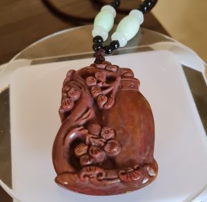 Zhan Guo Hong Necklace with Pendant Hua Kai Fu Gui