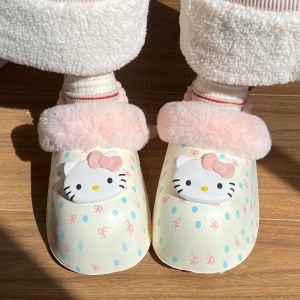 THANKSKY ดาว รองเท้าแตะขนนุ่ม KT Cat ด้านล่างนุ่ม น่ารัก รองเท้าแตะผู้หญิงลายจุด แบบสบายๆ รองเท้าพื้นหนา รองเท้าบ้านคิตตี้ ห้องนอน