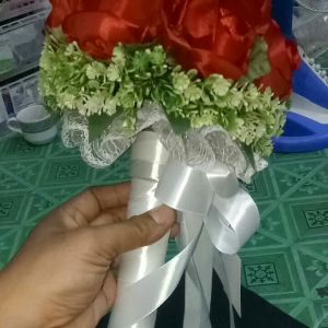 Buket Bunga Pernikahan Red Rose & Tips Memilihnya
