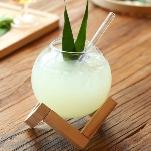 UNQIN พร้อมขาตั้งไม้ แก้วค็อกเทลทรงกลม โปร่งใสโปร่งใส พร้อมหลอดดูด แก้วน้ำสำหรับดื่มน้ำ ดวงจันทร์และดวงจันทร์ รูปลูก ronud แก้วกาแฟถ้วย ของขวัญสำหรับเด็ก