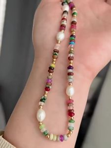 Niche Ringan Mewah R Batu Semula Jadi Kristal Semula Jadi Manik Mutiara Air Tawar Kalung Wanita Klavikula Rantai Kalung