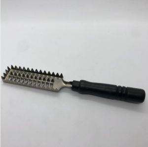 Dụng cụ đánh vảy cá nạo dừa chất liệu bằng thép không gỉ