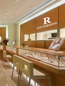 Ruizhiyuan gold Dragon Relief Craft Mens Large Dial Waterproof Watch Cross-Border Foreign Trade Quartz Wristwatch Wholesale