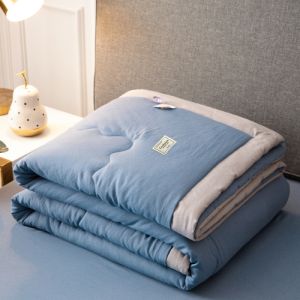 Washable Solid Color Air Conditioning Quilt Skin-friendly Breathable Cool Feeling Summer Quilt Comforters Bed Cover