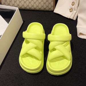 QLshop สินค้าเข้าใหม่ รองเท้าผู้หญิง  รูปทรงดีไซน์ดูดีไม่ซํ้าใคร   สาวๆควรมีติดตูห้ามพลาด  ใส่ได้ทุกโอกาสเลยน้าาา  พื้นนุ่มนิ่มมากเเกร  ระบายกอากาศได้ดีรีบซื้อเลย