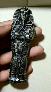 Hiasan aquarium tema horor mumi piramid