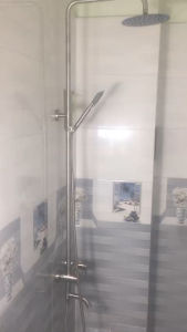 Bộ sen tắm đứng INOX 304 nóng lạnh( thân tròn) SALE 50%