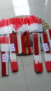Bendera Plastik Merah Putih isi 100 lmbar