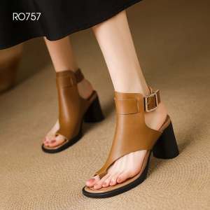 [ẢNH THẬT-FREESHIP] Giày cao gót nữ xỏ ngón cổ cao gót trụ ROSATA RO757 -9p- Đen Nâu - BKSTORE