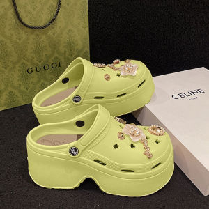 LiShops ใหม่มาแรง รองเท้าหัวโตแฟชั่น เสริมพื้นหนาม้าก แถมตัวติดการ์ตูนคุ้มๆ มี 5 สีให้เลือกตำกันเลย วัสดุยางน้ำหนักเบา พื้นกันลื่น ฮิตมากต้องจัด