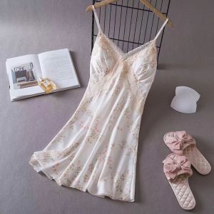 Feminin rasa wanita Satin Pajamas berpakaian dengan kusyen dada seksi Suspender Nightgown musim panas lembut ais sutera v-leher Nightgown wanita saiz besar fesyen dicetak pakaian memakai malam