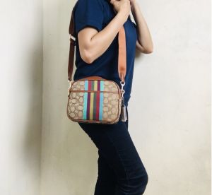 Everything Fashion Trendy Women Bag Camera Striped Logo Sling Crossbody and Shoulder Bag for Women with Button Snap Out