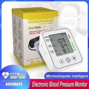 Auto Power-Off Blood Pressure Cuff With A Larger LCD Display for Health Care