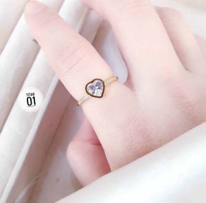 Cincin Love Mata Gold Titanium Cantik Dan Simple CXB206
