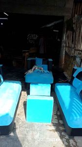 sofa minimalis modern terjangkau dan menjadikan ruangan menjadi keliatan nyaman