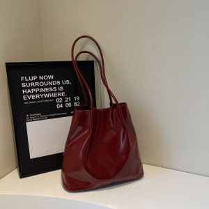 MOUSSON  กระเป๋าทรงสูงความจุขนาดใหญ่กระเป๋าสะพายไหล่ผู้หญิงรุ่นใหม่แมทช์ลุคง่ายกระเป๋าทรงจีบแบบพกพาแฟชั่นพร็อพ