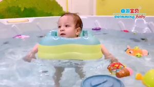Inflatable swimming ring for children designed for beginners with shoulder straps to prevent tipping over and an inflatable design for use under the arms