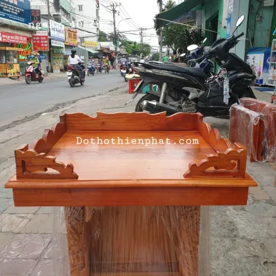 Bàn thờ treo tường gỗ xoan màu đỏ ngang 40 cm gồm 1 bộ ke đế