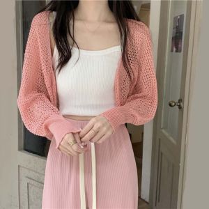 REEBO Long sleeved Hollow Knitted Cardigan Top Loose Oversized Womens Open Front Shrug Casual Sunscreen Hollow Out Beach Crop Top Women