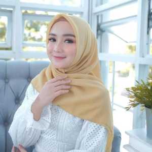 JILBAB SEGIEMPAT BELLA SQUARE .HIJAB SEGI 4 BELLA SQUARE. KERUDUNG SEGI EMPAT POLOS