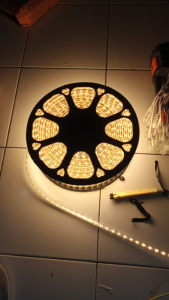 LAMPU LED STRIP SMD 5050 PAKET 20M // 25M // 30M GRATIS 1 SOKET (SOKET SUDAH TERPASANG) / LAMPU LED STRIP 5050 AC220V WATERPROOF/LAMPU SELAN SMD 5050